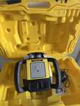 Niwelator laserowy LEICA Rugby 610