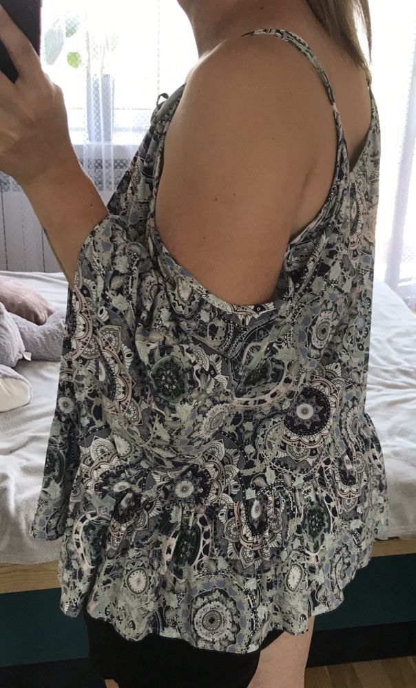Nowa bluzka we wzory Top secret 42 XL