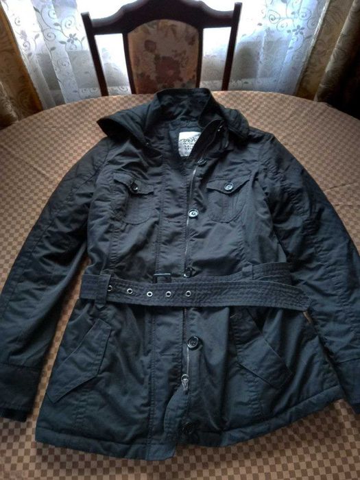 Женская куртка-парка фирмы Esprit