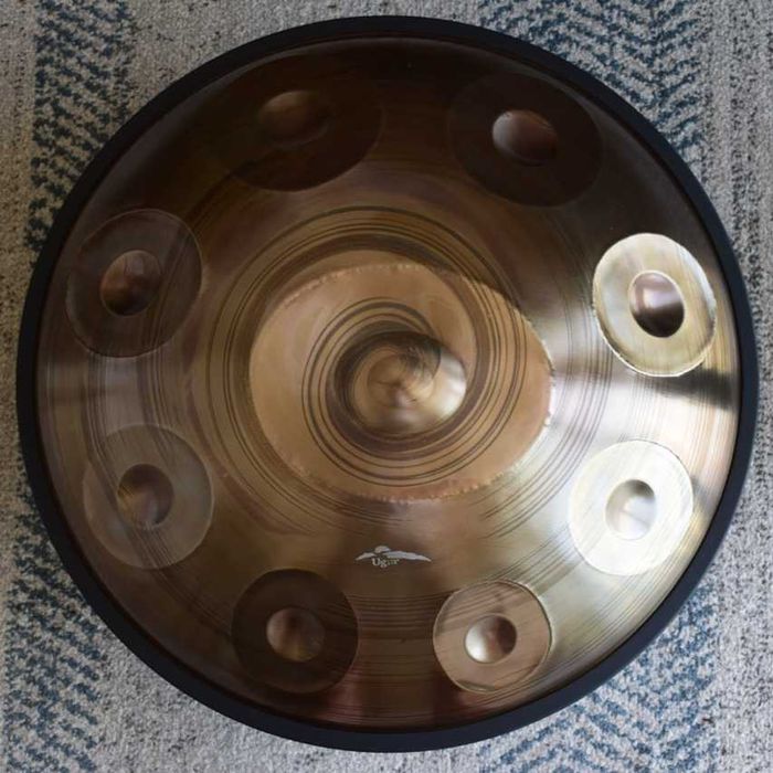 UGUR D Celtic minor 9 handpan padrão de manchas douradas com saco