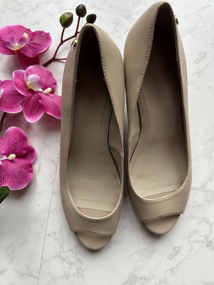Buty na platformie Calvin Klein rozmiar 40