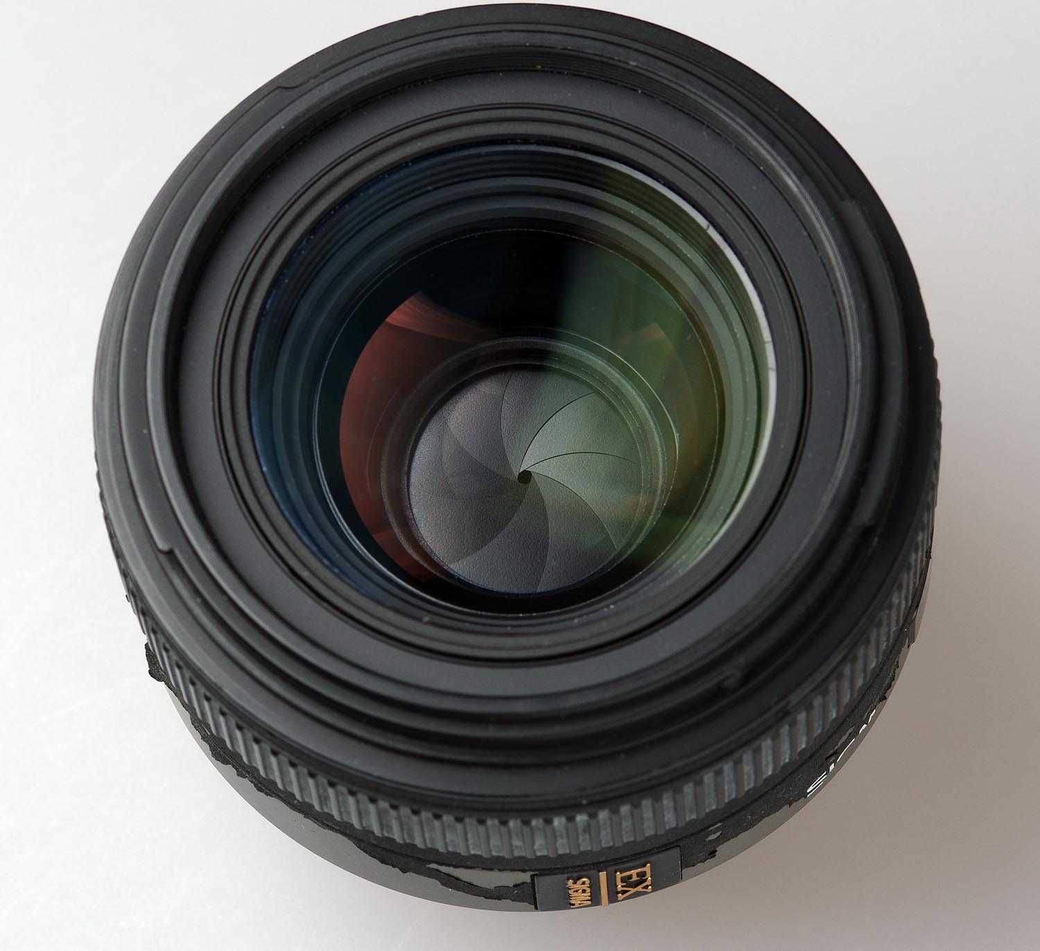 Sigma 30/1,4 EX DC HSM світлосильний для дзеркальних камер APS-C Nikon