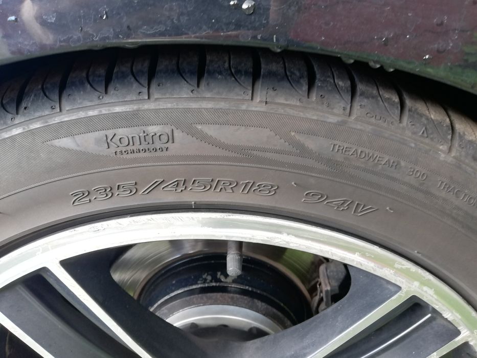 Шини резина Hankook 235 45 18