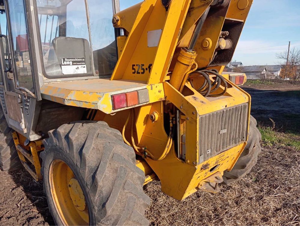 Телескопічний навантажувач JCB 525-67