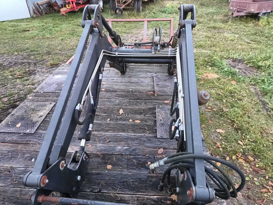 Ładowacz Hydramet 17 do NEW HOLLAND CASE