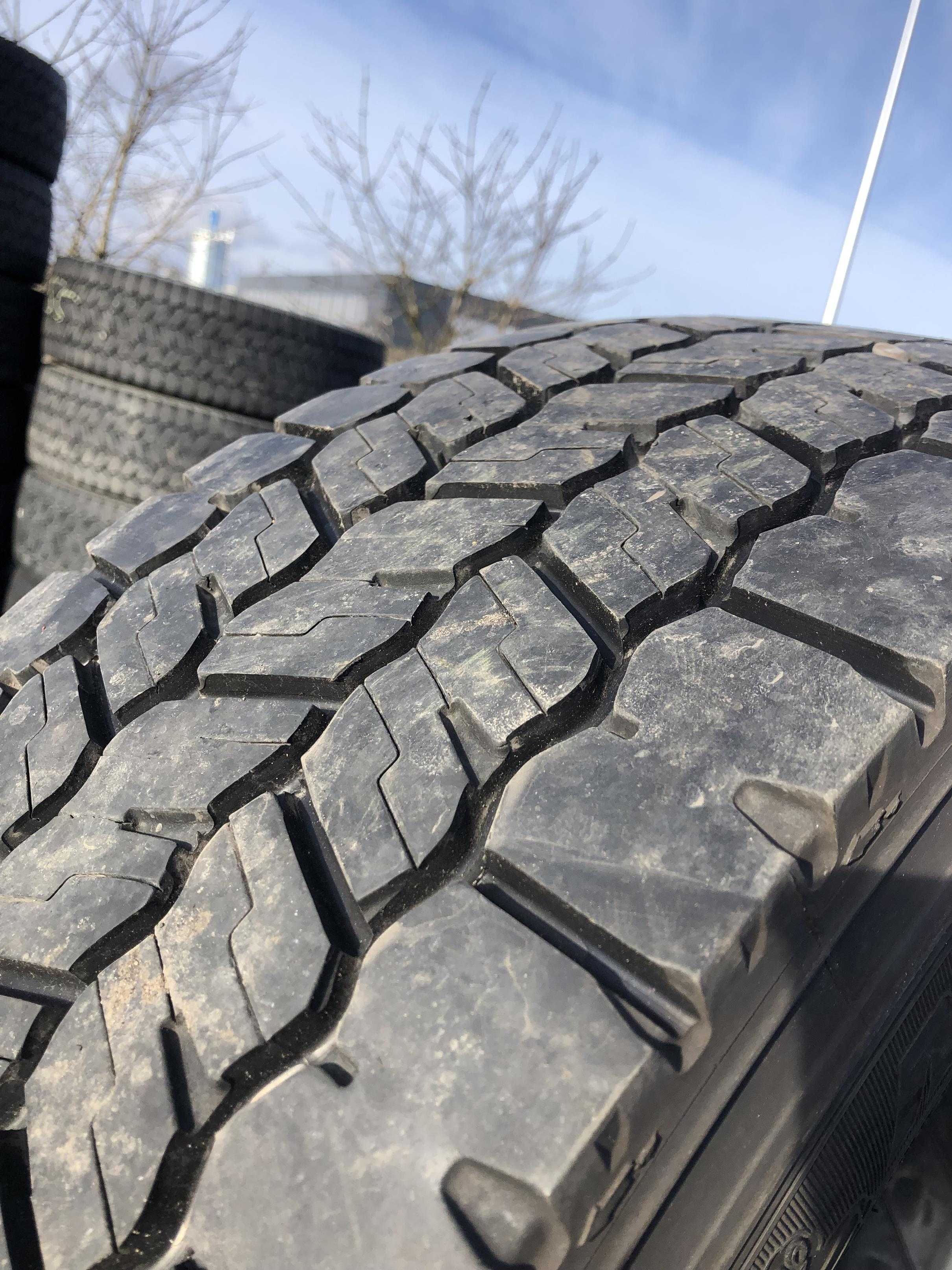 Opony używane ciężarowe napędowe  285/70r19.5 Michelin Xmulti D