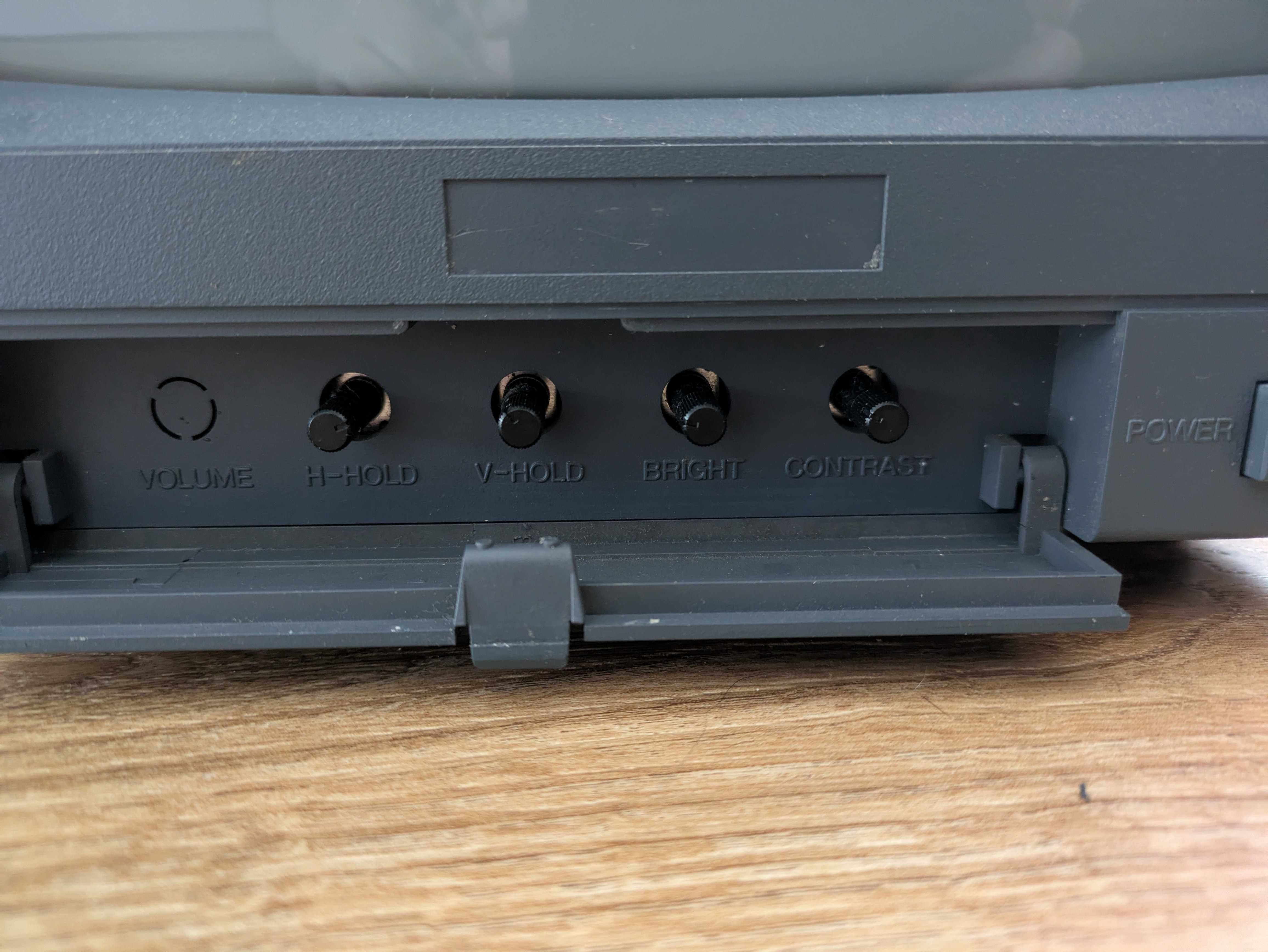 Monitor czarno-biały
