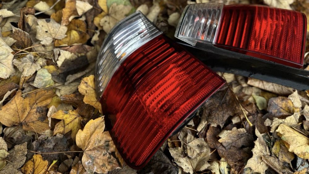 Стопи Задні фанарі БМВ Е39 універсал стопи в кузов фари бмв е39 Шрот