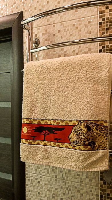 Сдаю На 25 эт. 1к.кварт. посуточно и почасово. М.Холодная гора