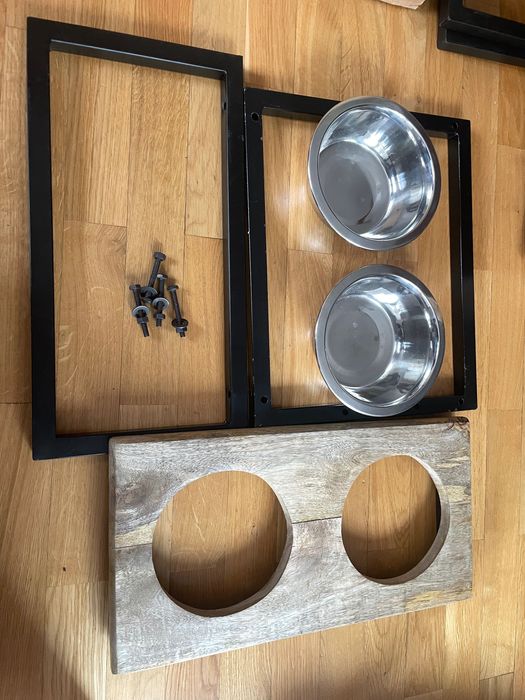 Navaris  stojak z dwiema miskami 2x 0,5L , 3  wysokości