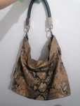Mala Gucci - Pele de Ovelha, "Embossed Cobra". (Nova).