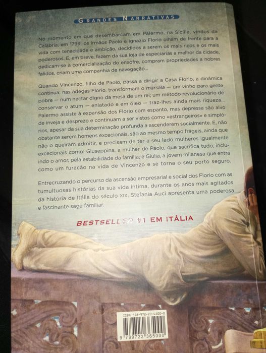 Livro Os leões da Sicília, de Stefania Auci