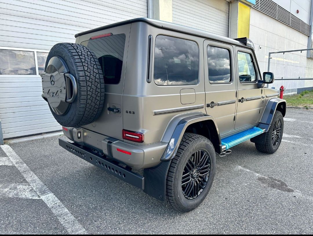 Mercedes Benz G63 4x4 /2 model 2023 years