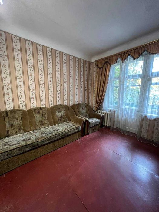 2 кімнати в гуртожитку по вул. Леха Качинського