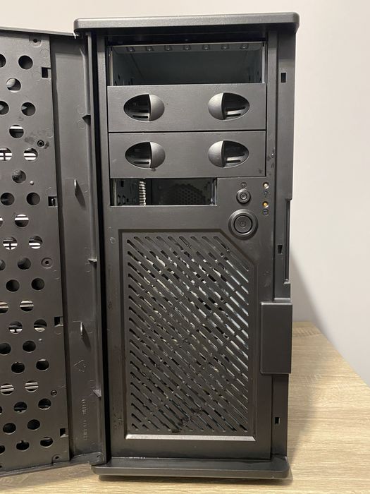 Chieftec корпус для ПК компьютера или сервера