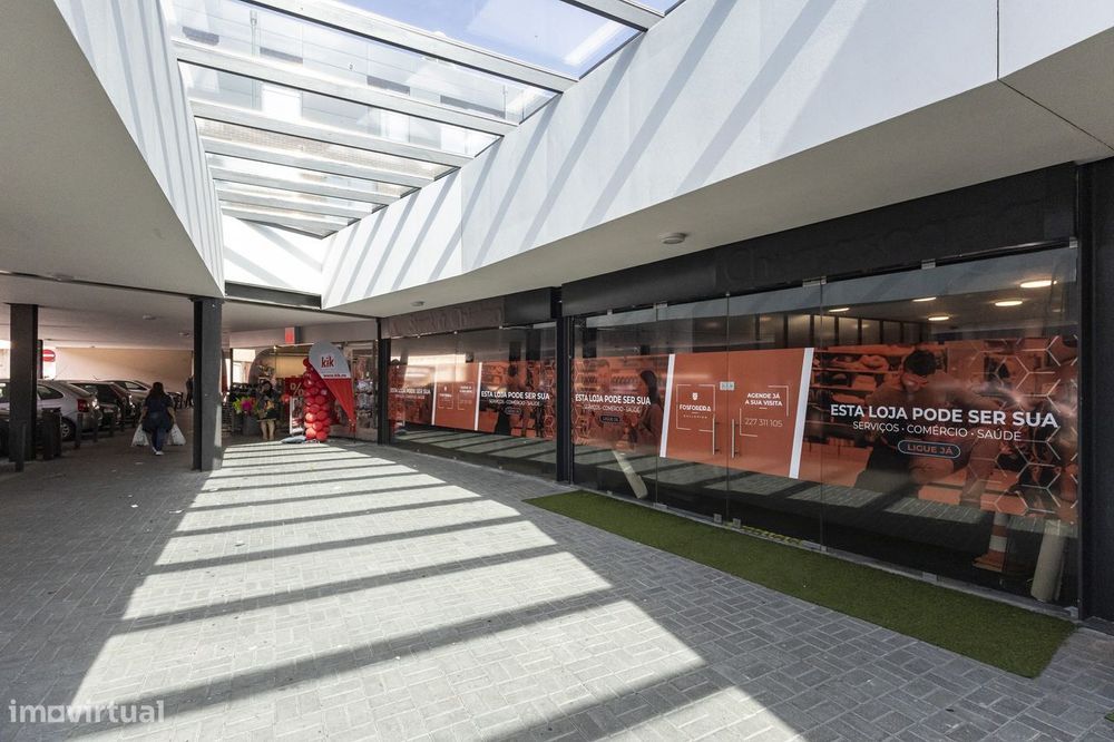 Loja com 297 m² para arrendar no Edifício Fosforeira