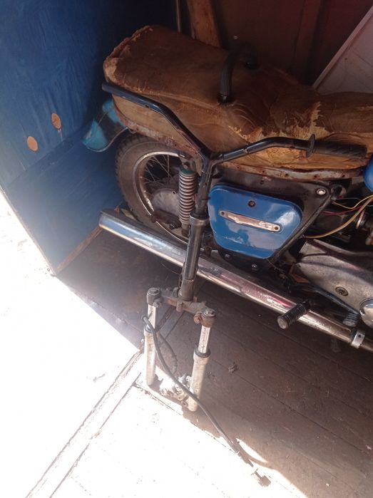 Продам вилку на скутер під 12 колесо