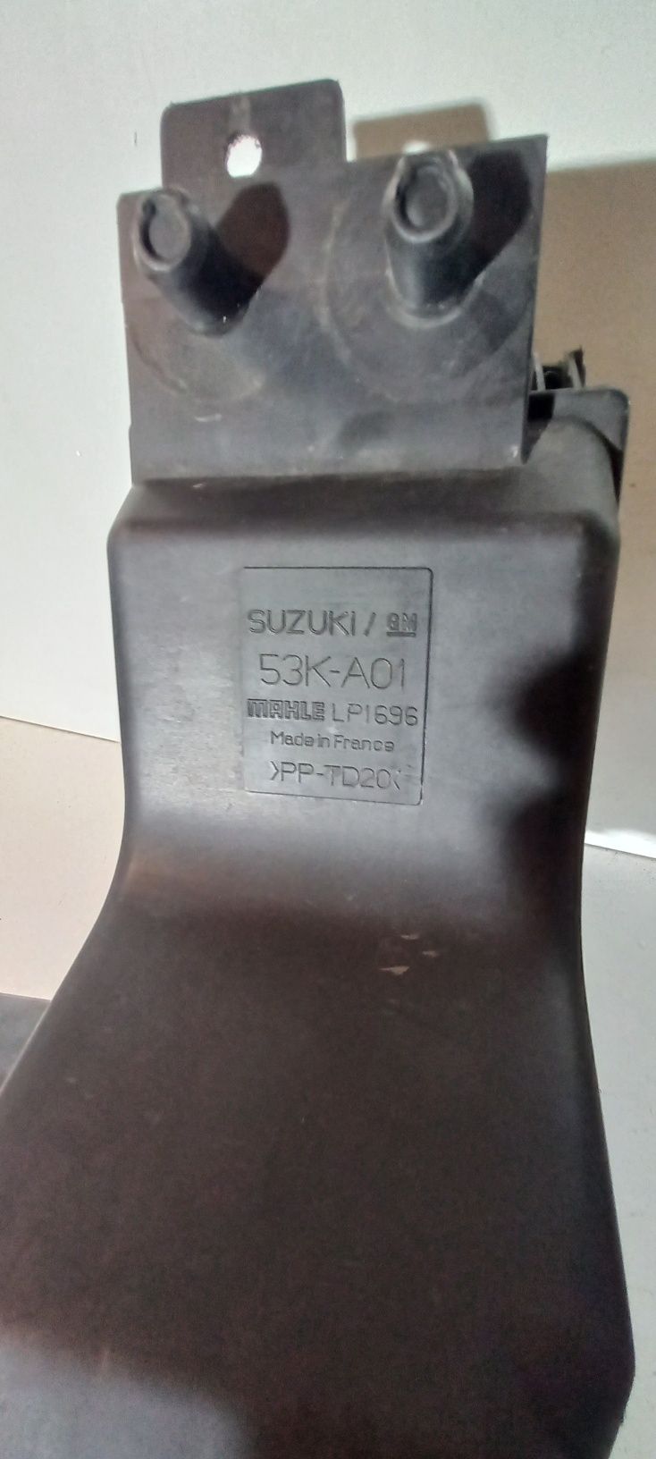 Suzuki swift IV mk6 1.3 ddis obudowa filtra powietrza