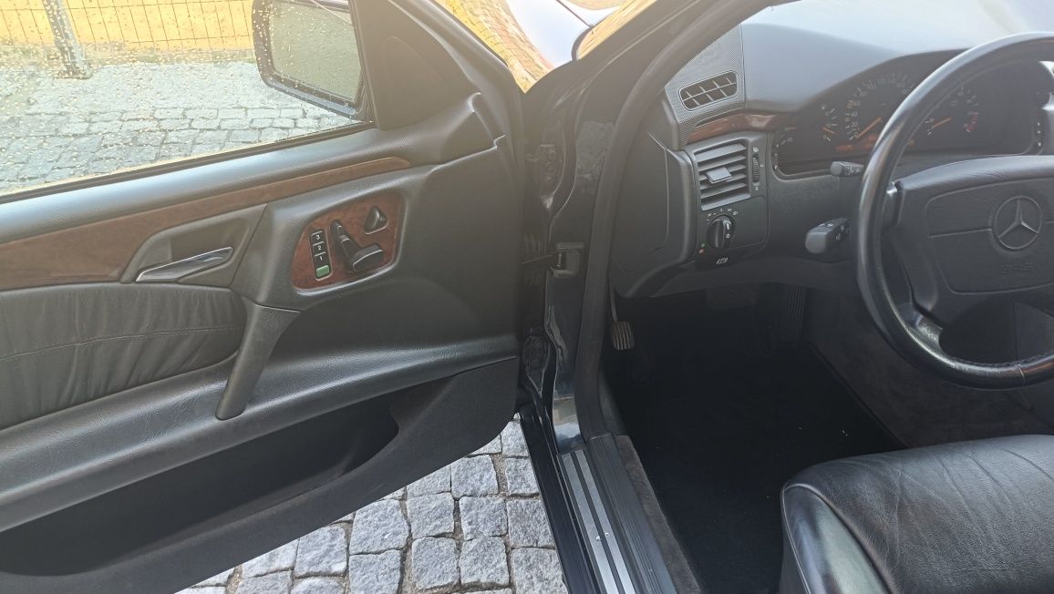 Mercedes Benz E320 V6 gasolina