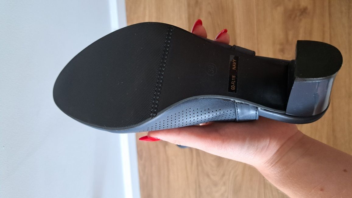 Skórzane buty Goodin