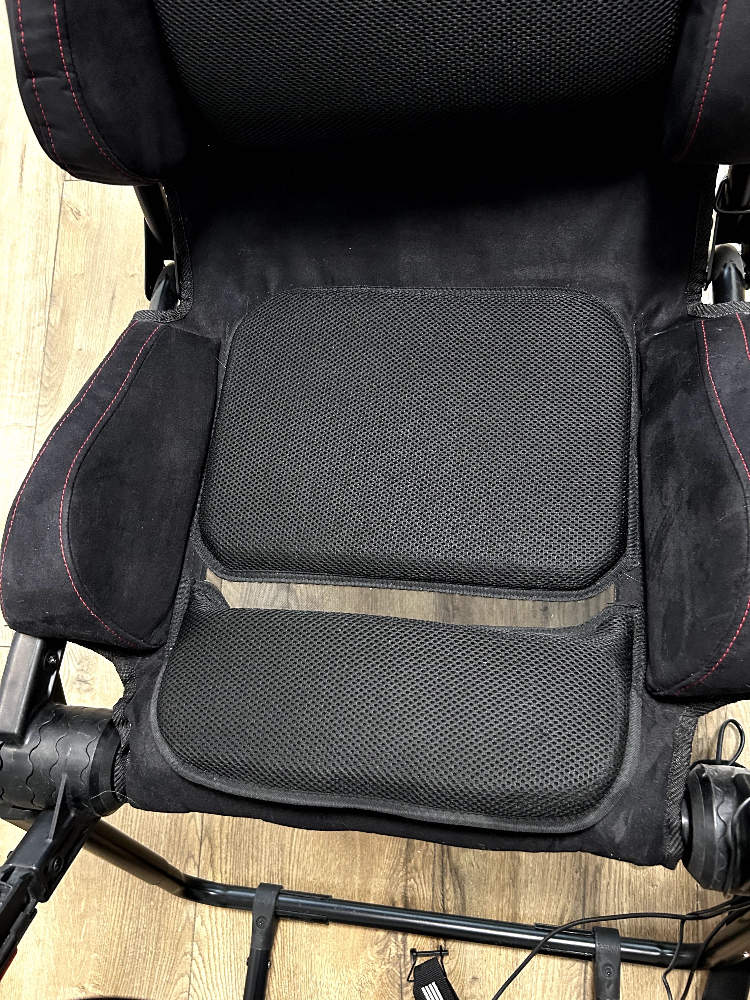 Fotel Next level racing + kierownica Thrustmaster 248 + pedały