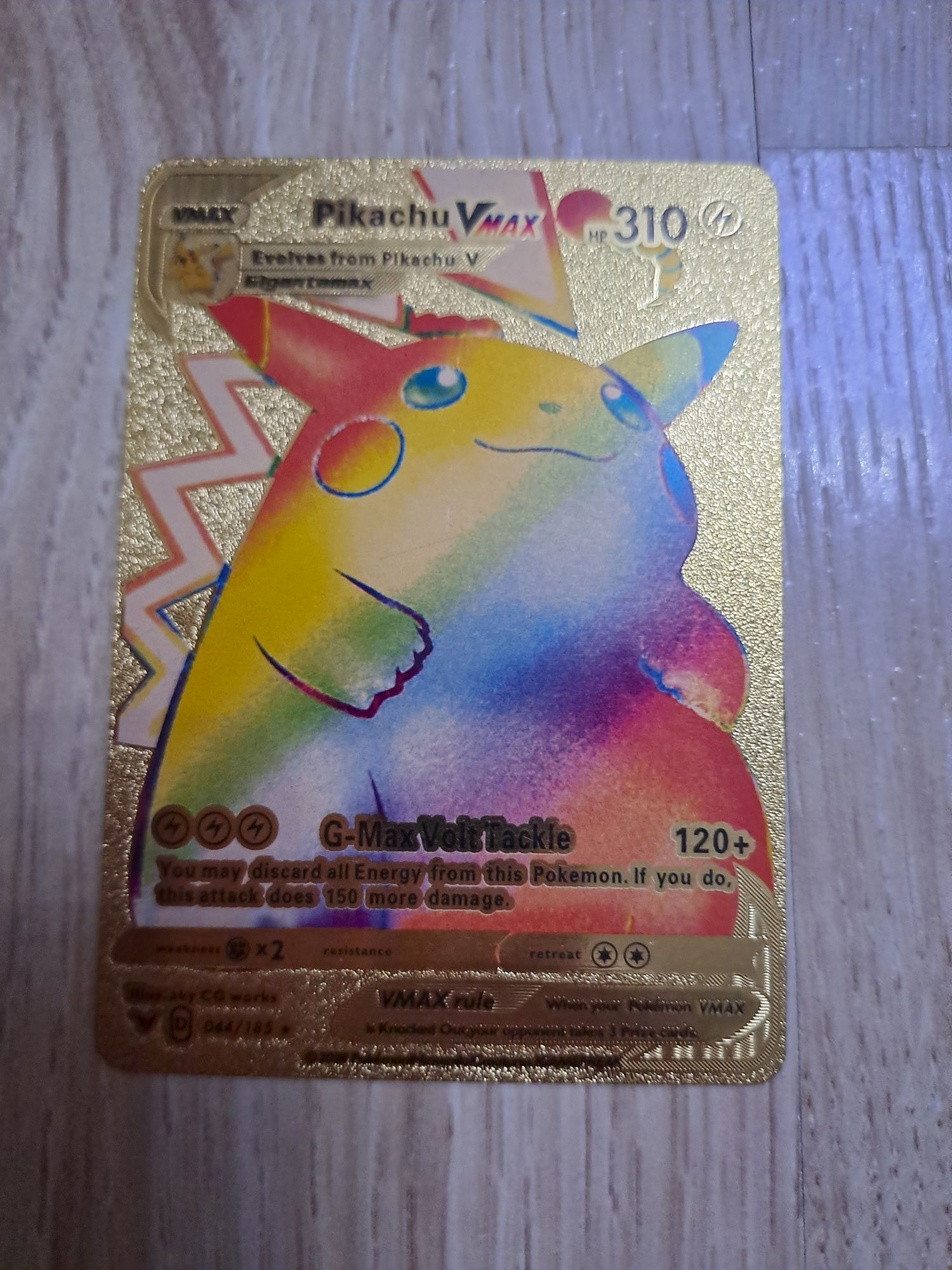 Złota karta pokemon pikaczu,  VMAX