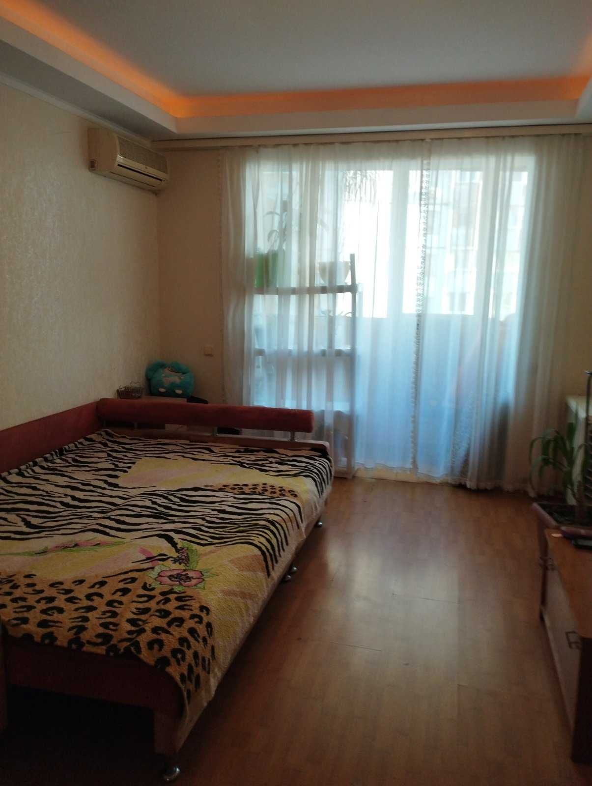 Сдам 1 комнатную квартиру. на Таирова, Королева