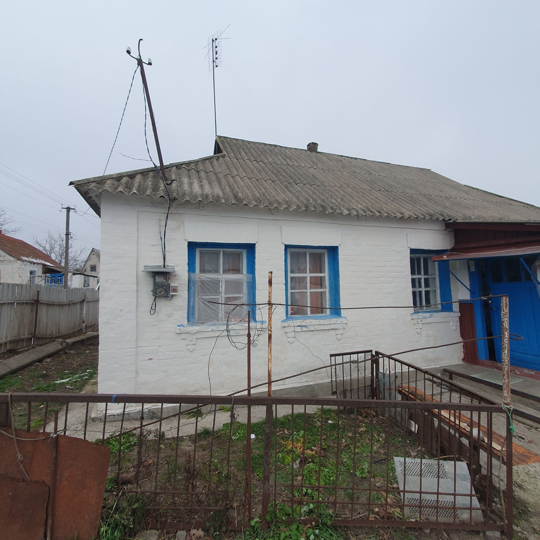 Продаж будинку з прямим виходом до ставка