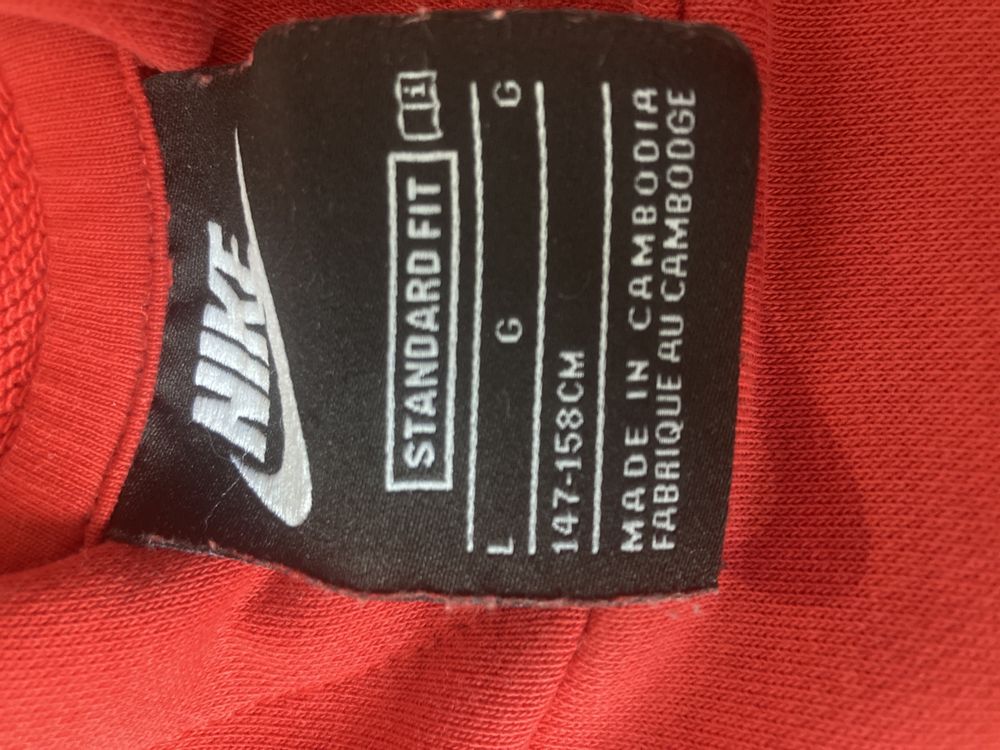Bluza Nike rozmiar 147-158 w kolorze czerwonym