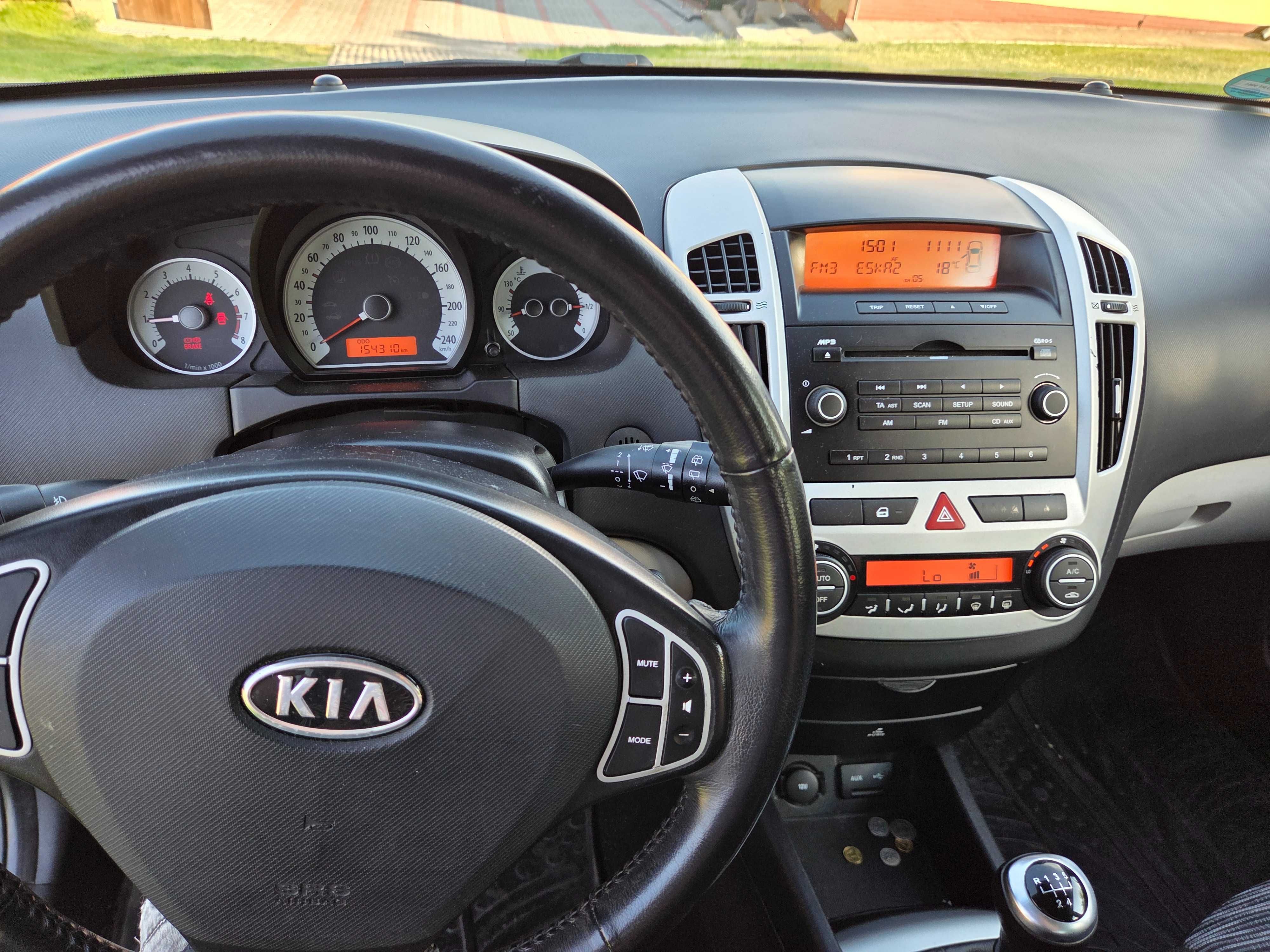 Kia ceed 1,6 benzyna . bardzo ładne, zadbane . pierwszy właściciel