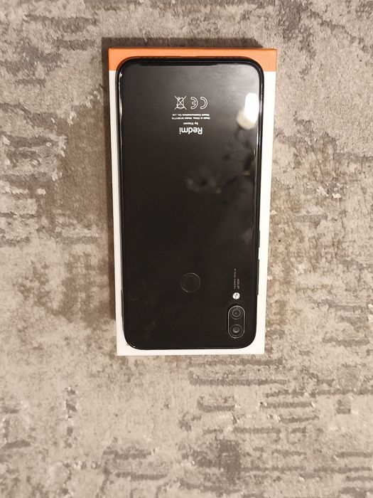 Продам телефон Redmi note 7, 4/64