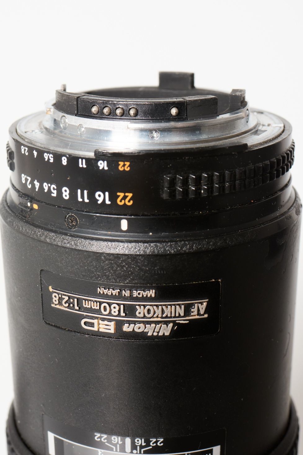 Продам Nikkor 180mm f/2.8
