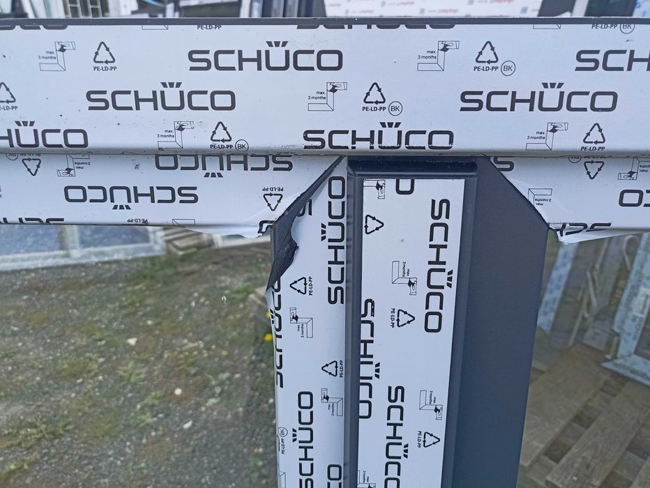 Okno pcv 184/129 antracyt obustronny trzy szyby