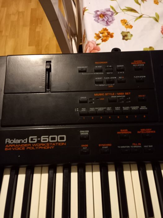Roland G-600 pianino 61 klawisze