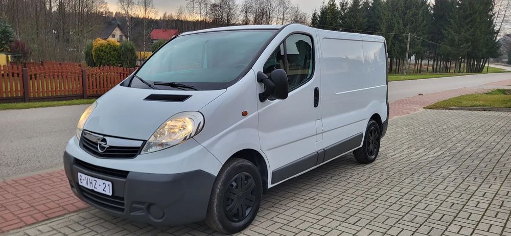 Opel VIVARO  Opel Vivaro 2.0 cdti sprowadzony SUPER STAN
