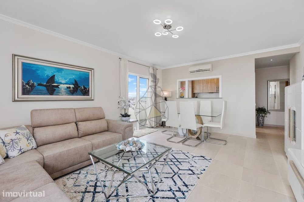 Apartamento T2  com Garagem na 1º Linha da Praia da Rocha