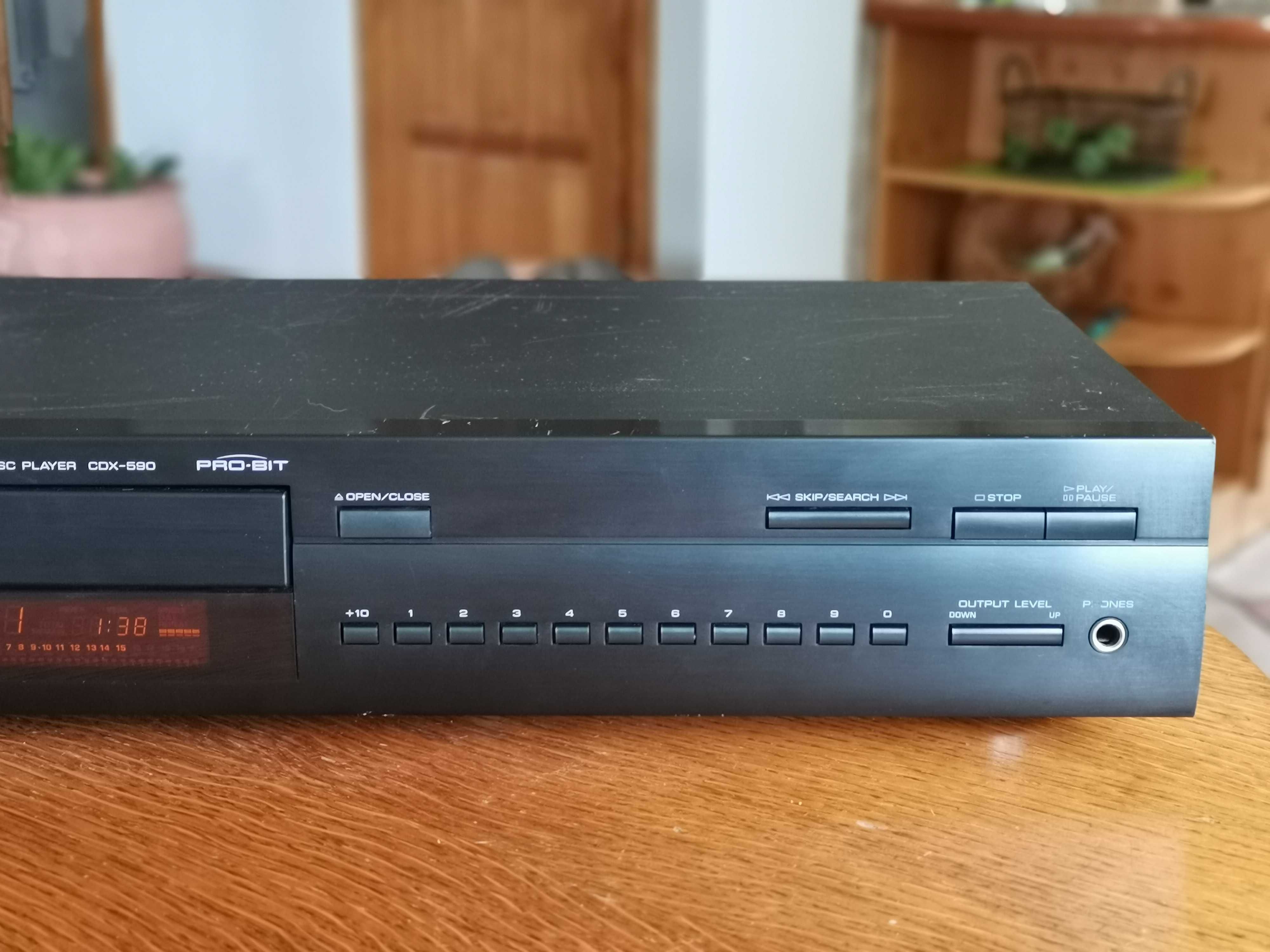 YAMAHA CDX-590 PRO BIT Odtwarzacz płyt CD