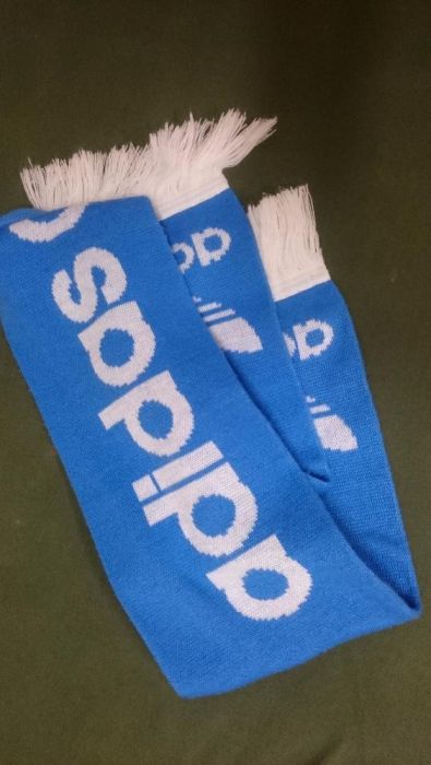Limitowany szalik adidas originals