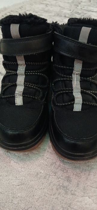 Зимові сапожки, дуже теплі та зручні. По устільці  17,5
