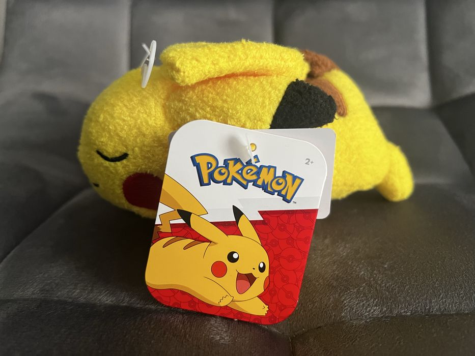Pluszak maskotka przytulanka śpiący pikachu nowy oryginalny 12 cm