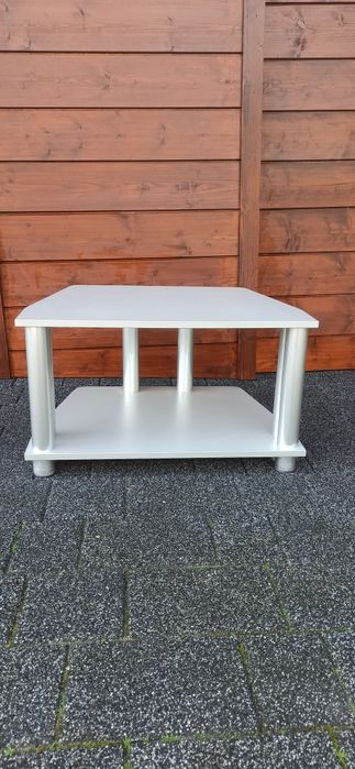 Stolik pod telewizor