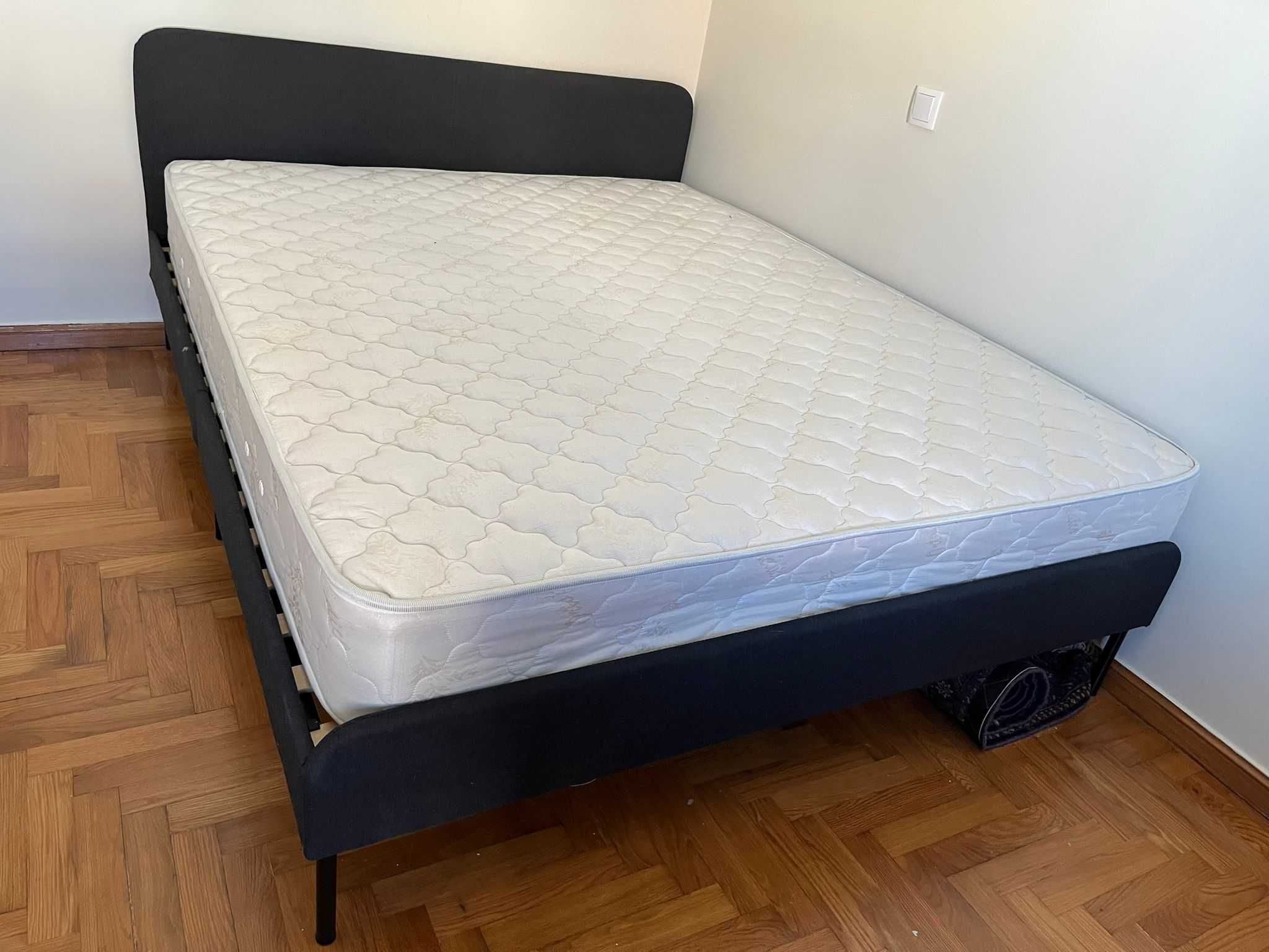 Colchão + cama de casal