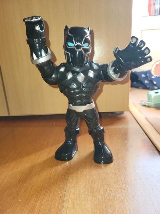 Boneco Black Panther da Marvel