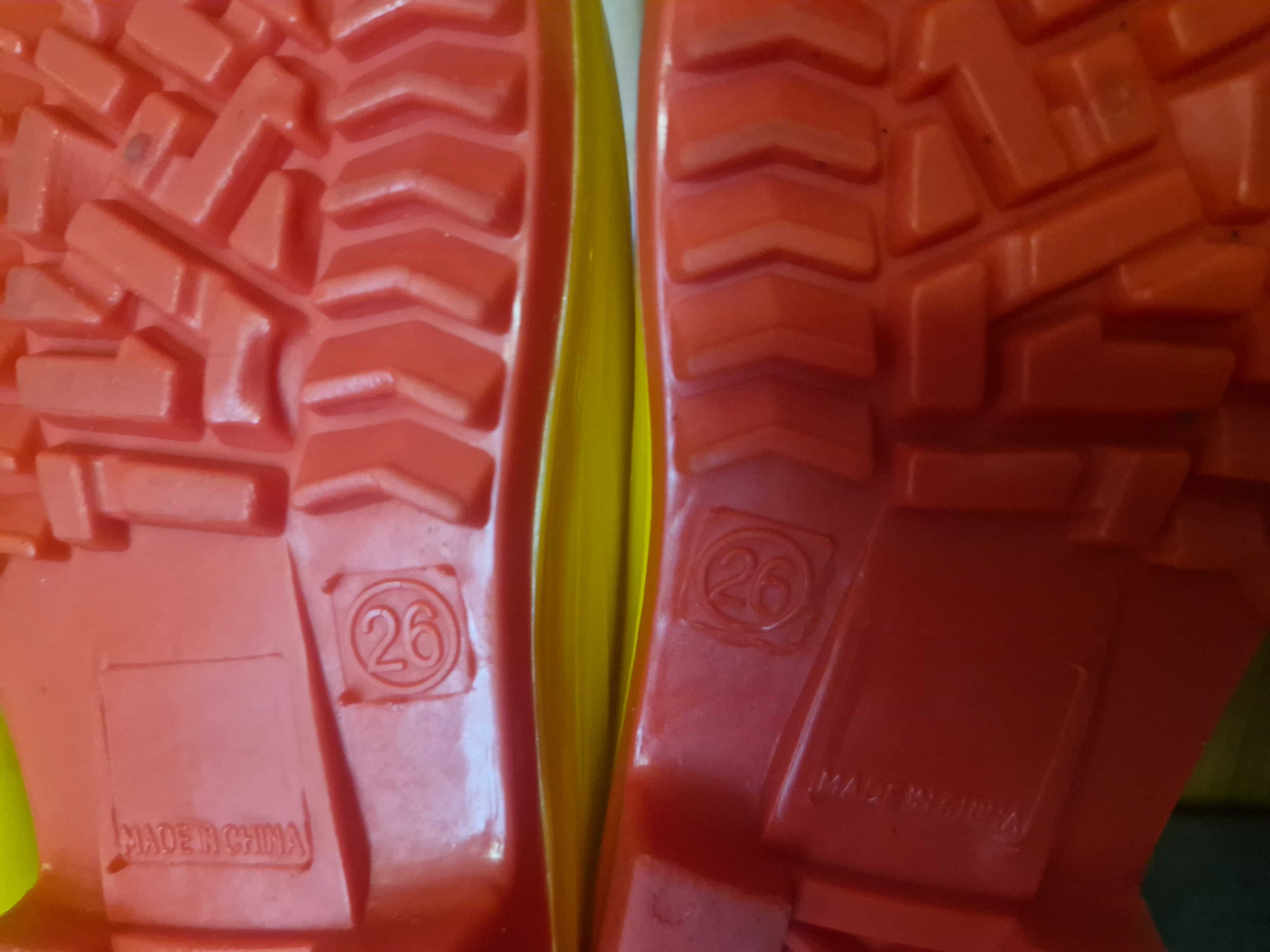 Gumowce dziecięce Hot Wheels (Smyk) dwie pary 26 oraz 27