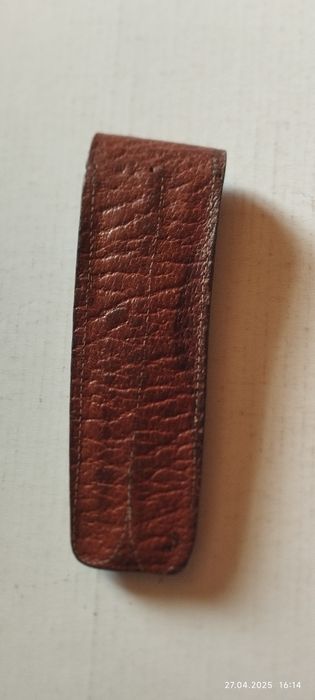 Etui ze skóry na dlugopis i pióro z czasów PRL.