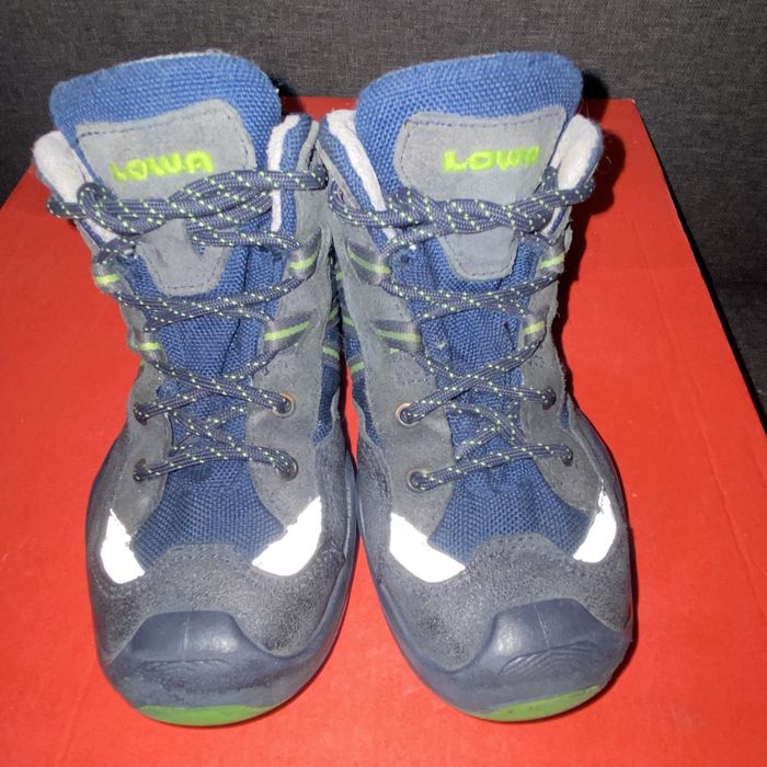 Ботинки берци кросівки Lowa р-р 27