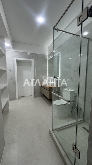 Дом у моря в охраняемом жилом массиве Совиньон