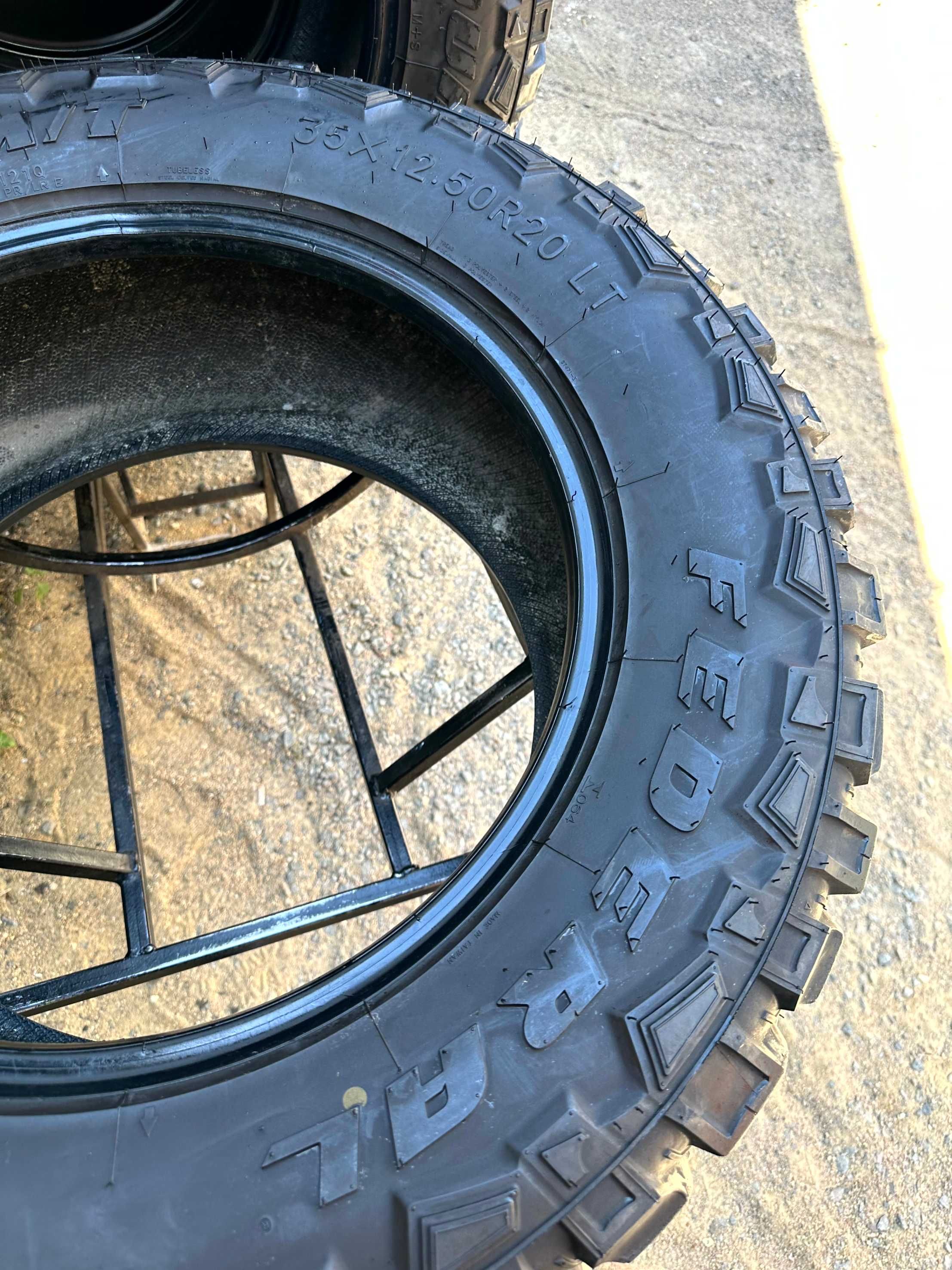 Шины БУ 35x12.5 R 20 Federal Couragia M/T Комплект грязевые