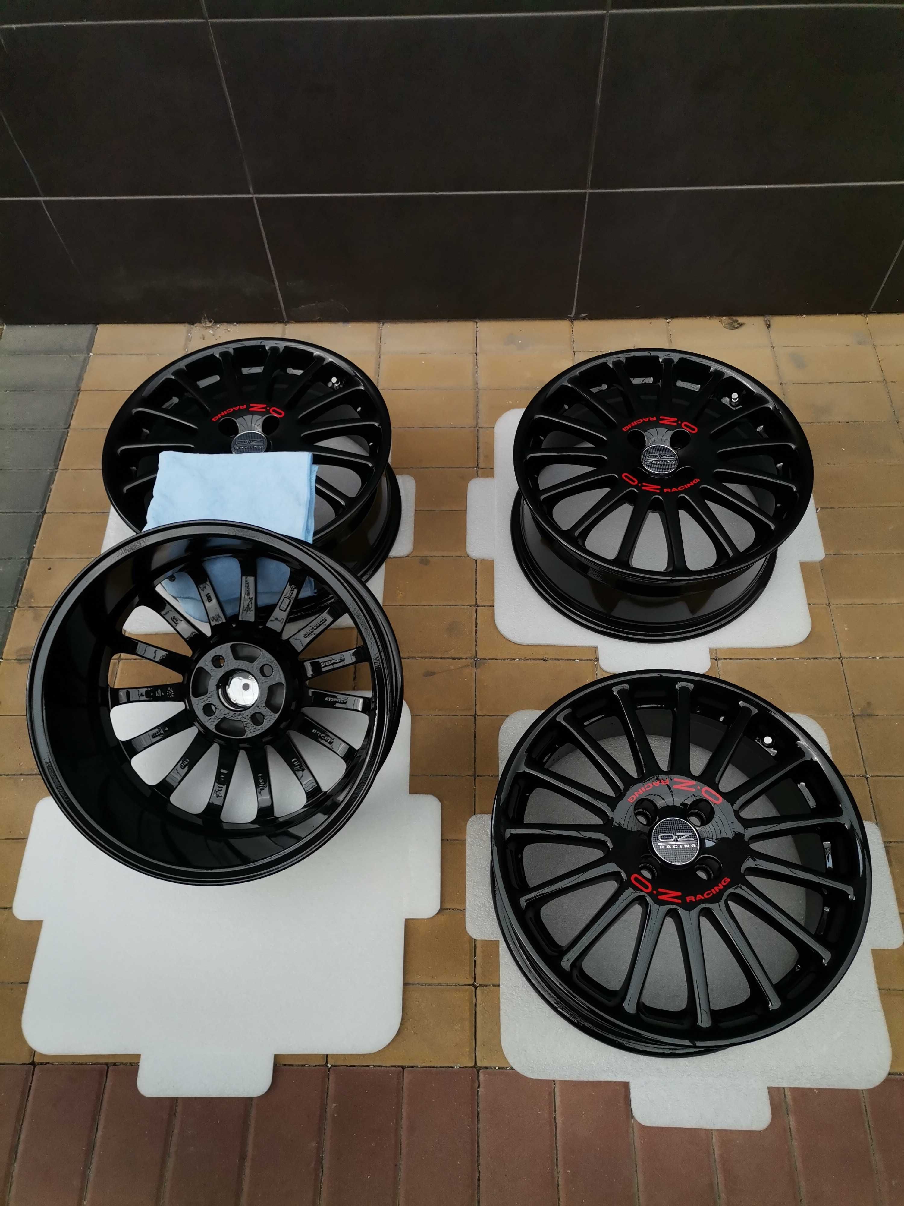 17'' 4x100 Oz Vw Seat Fiat Honda Czarny fortepian Śliczne.