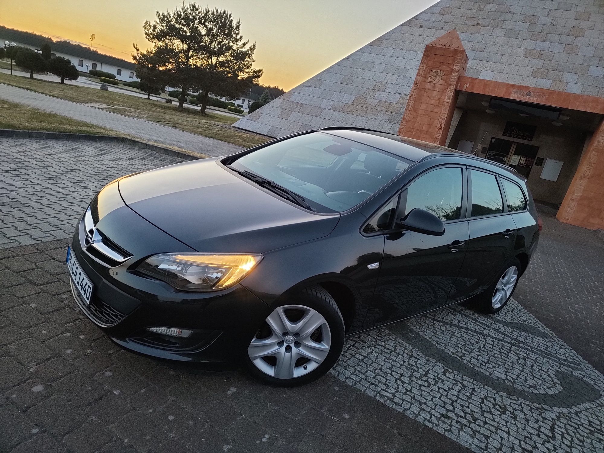 Opel Astra J LIFT 1.4T świeżo sprowadzona z Niemiec super cena